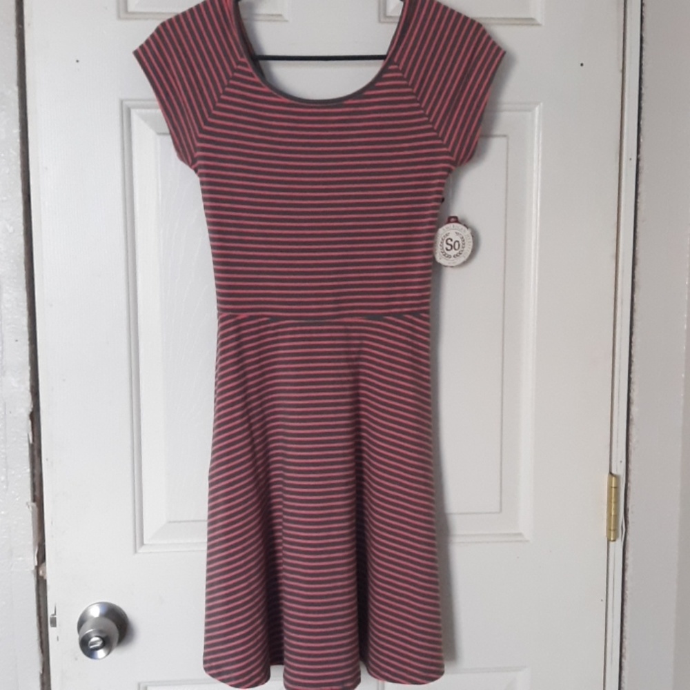 Summer dress with cute back cut out